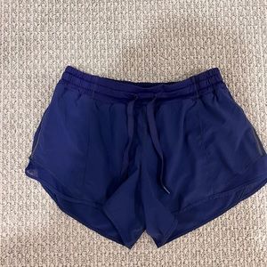 Lululemon hotty hot shorts 8 tall